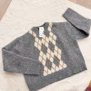 Uniqlo Gray Argyle Crew Neck Sweater